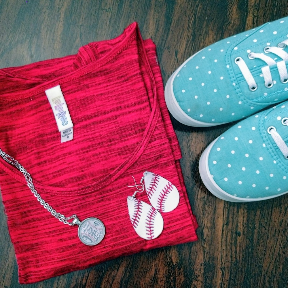 Lularoe Classic Tee